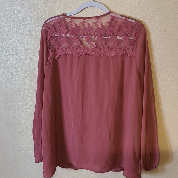 Liberty Love Mauve pink Keyhole lace blouse - Picture 10 of 11